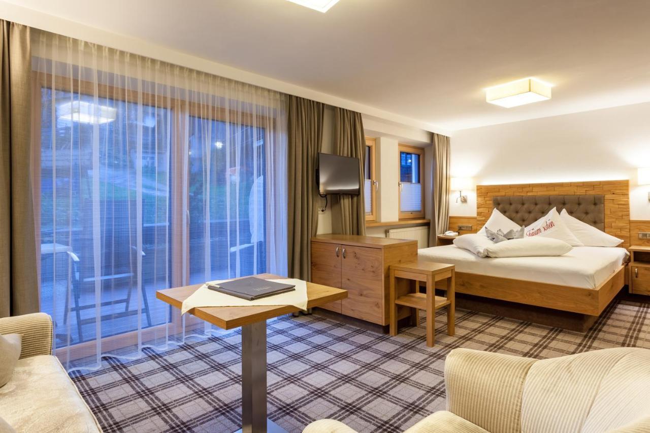Hotel Jaeger 3Sterne Superior Тукс Екстер'єр фото